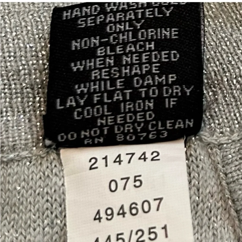 Vintage Moda International Metallic Silver Cap Sleeve Top - Picture 7 of 7